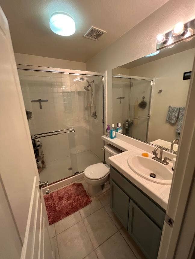 1 room for rent in South Natomas