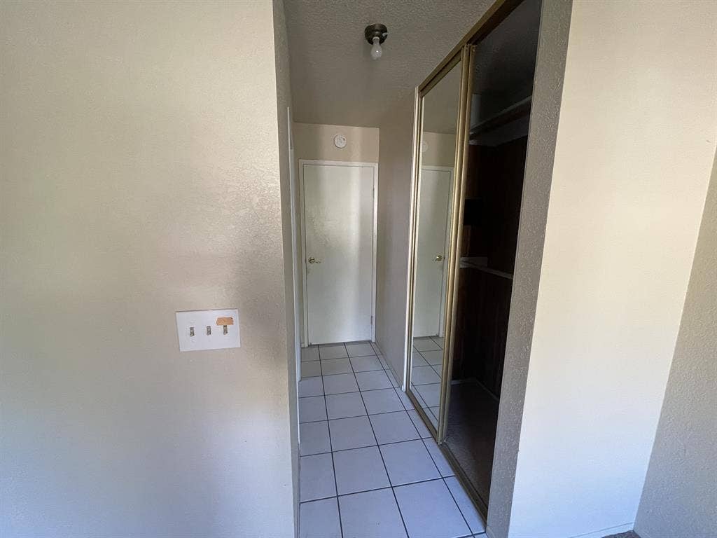 Masterbedroom for rent, male tenant