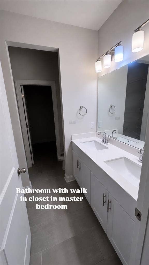 Room for rent with private bathroom