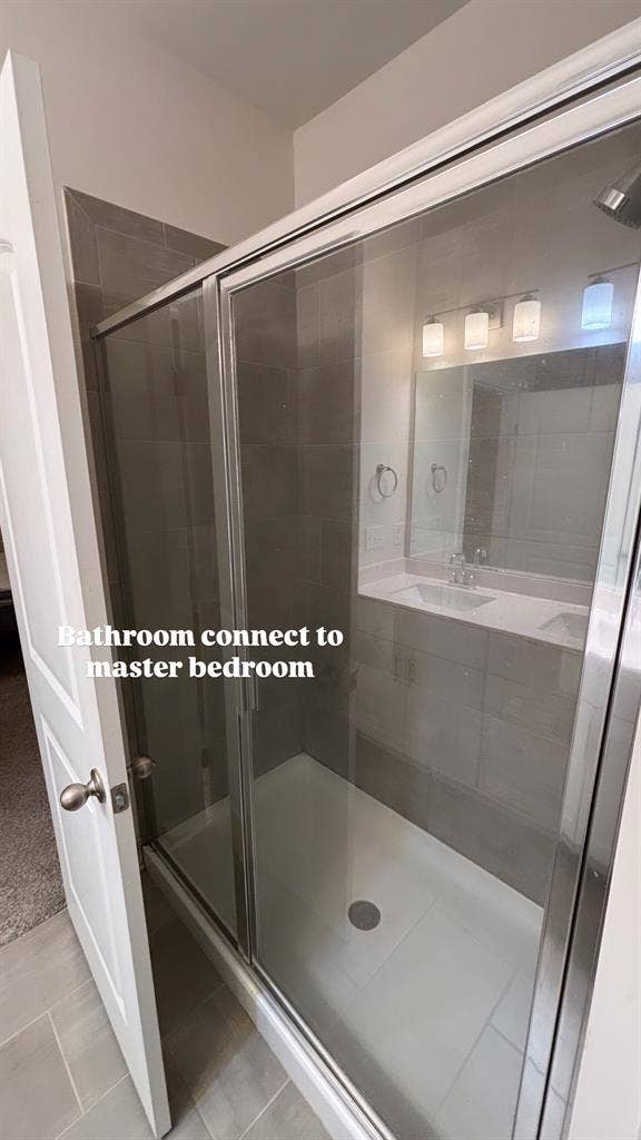 Room for rent with private bathroom