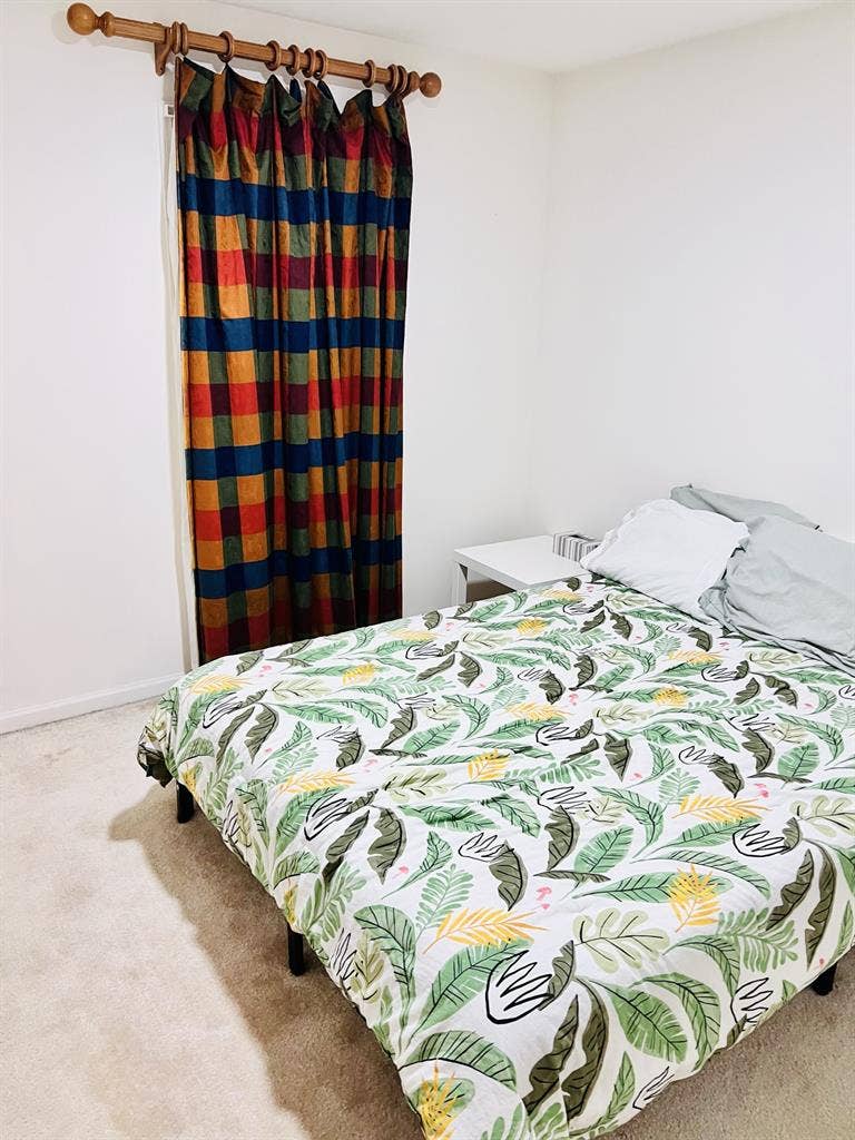 Bedroom for rent in a house.