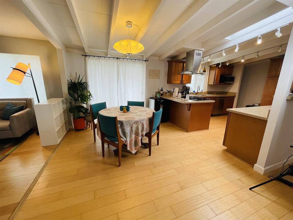 Master Bedroom in Bay Park