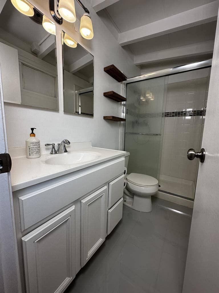 Master Bedroom in Bay Park