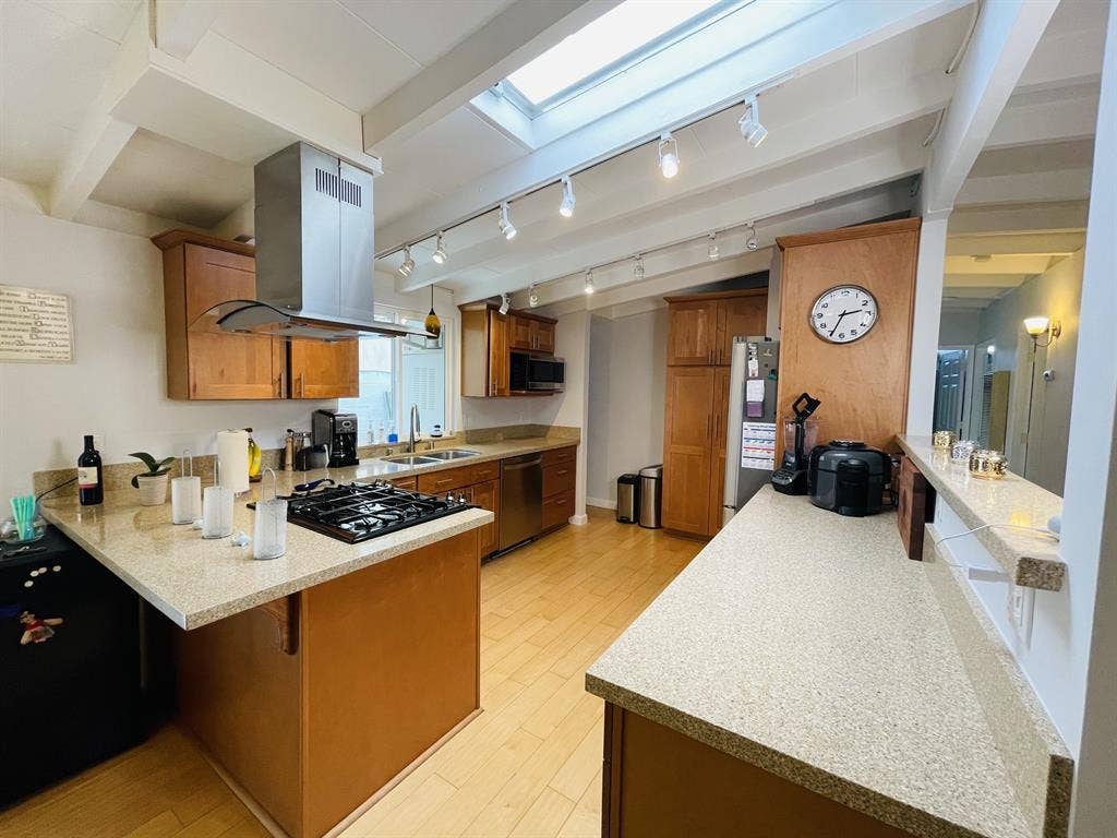 Master Bedroom in Bay Park