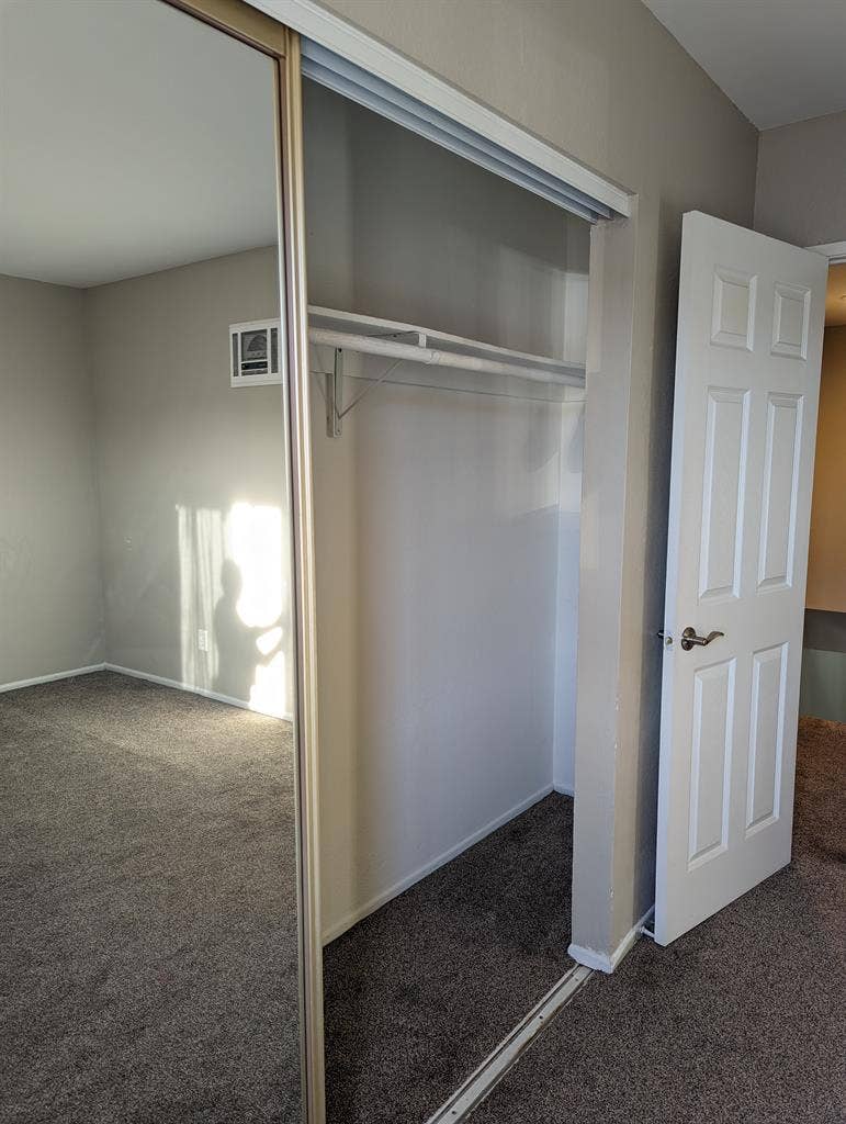 Seeking new roommate Tri City area