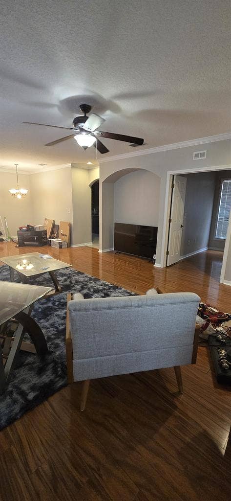 Looking for a female roommate.