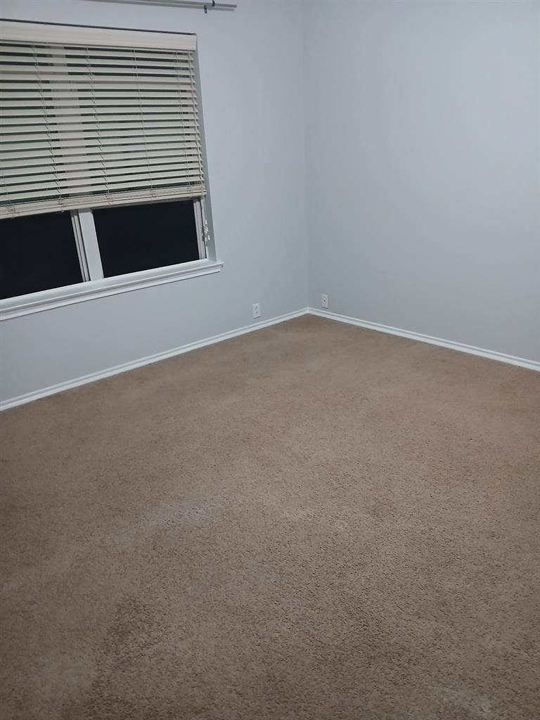 Large Room For One Occupant in Hou