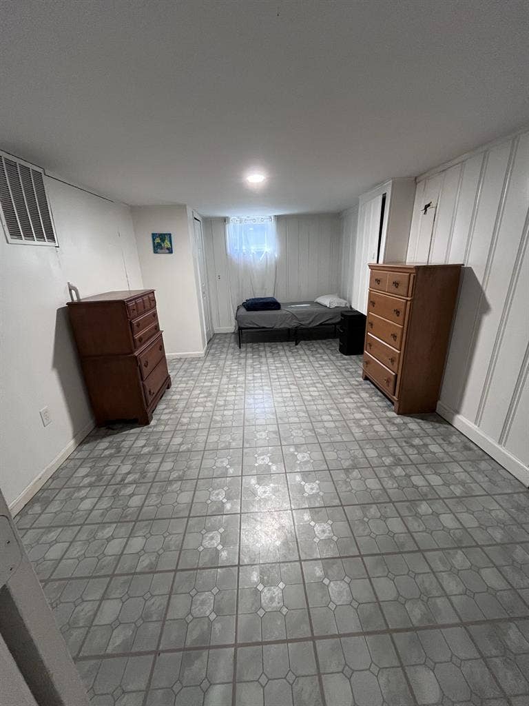 Private Room (Basement)