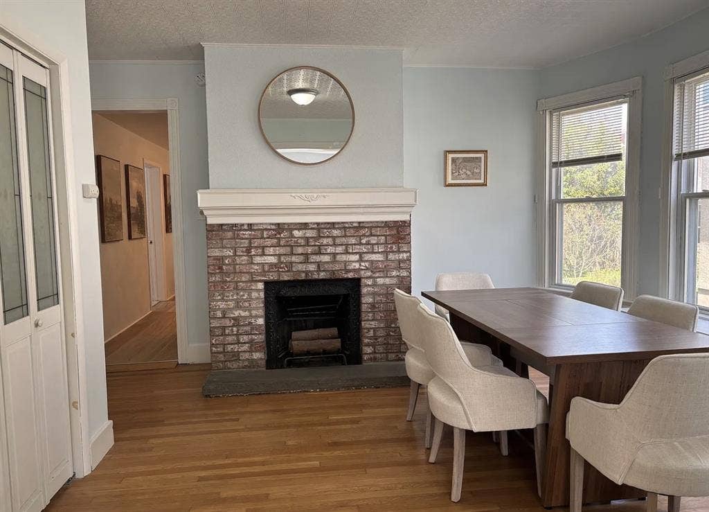 LOOKING FOR SUBLET 26-27 GIRLS