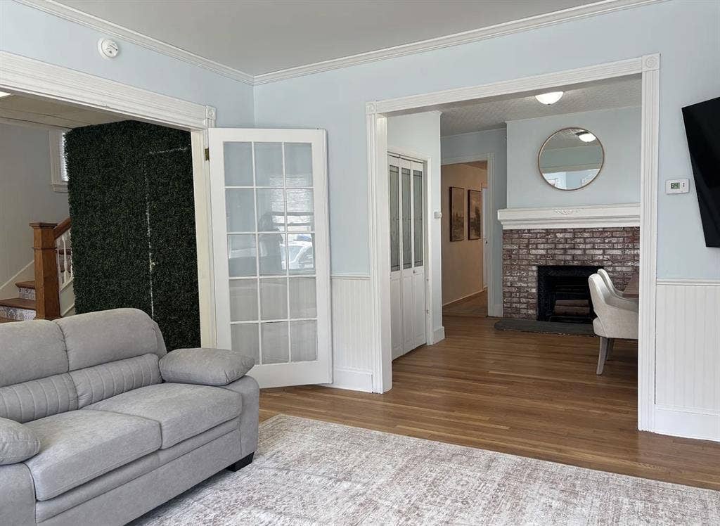 LOOKING FOR SUBLET 26-27 GIRLS