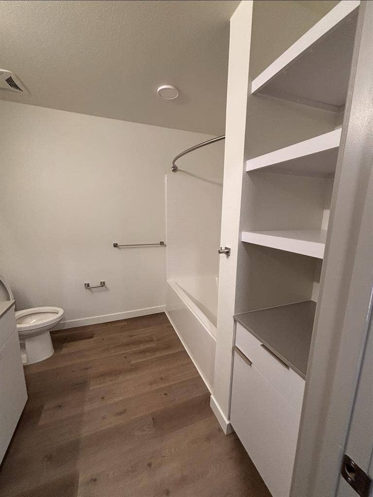 Private room and bathroom