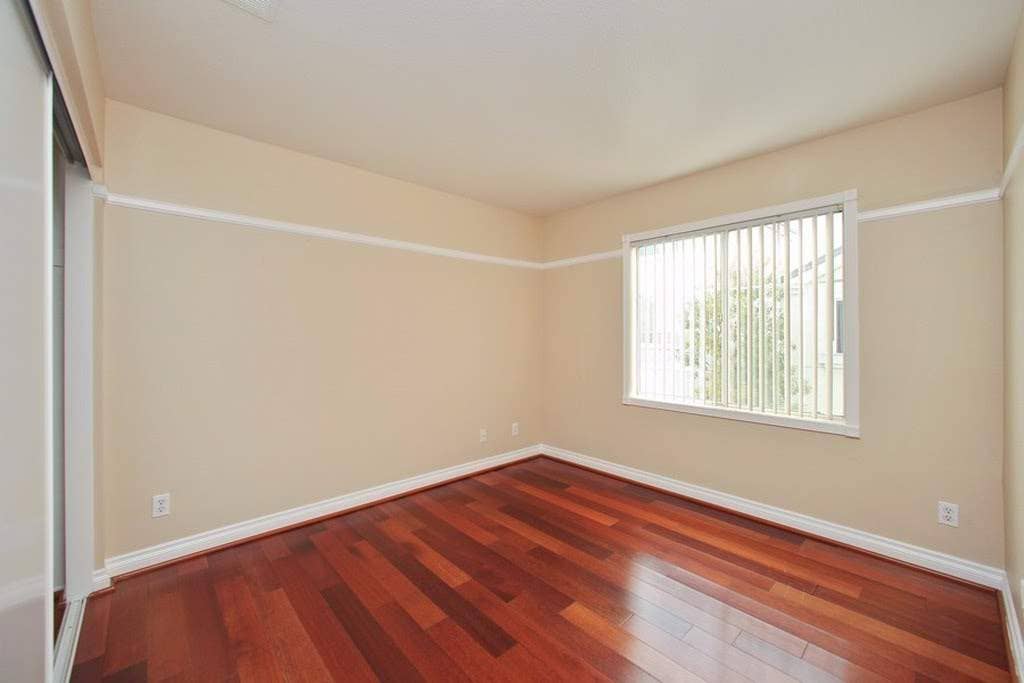 Private room in Gated Community