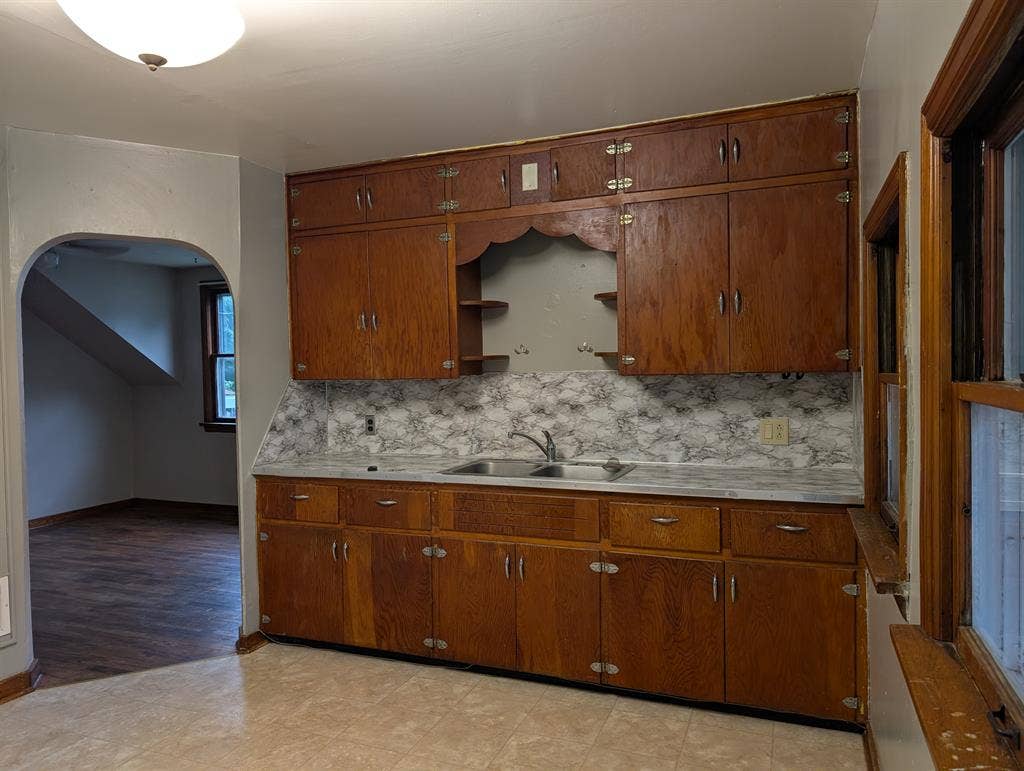 Looking for Roommate
