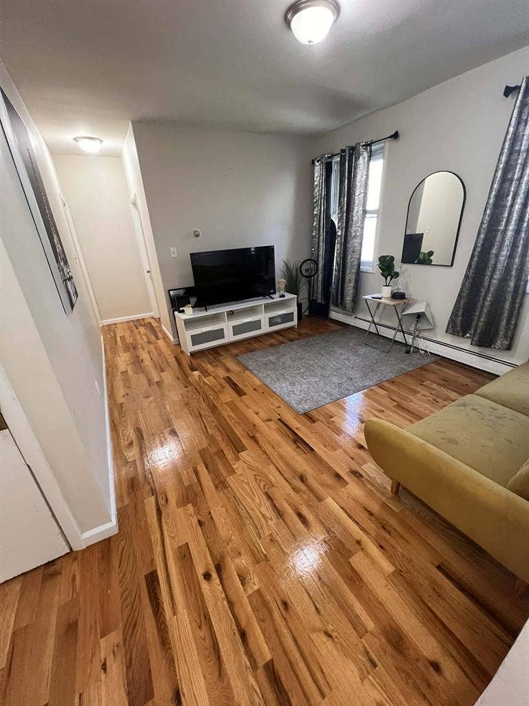 Private Room Available For Rent