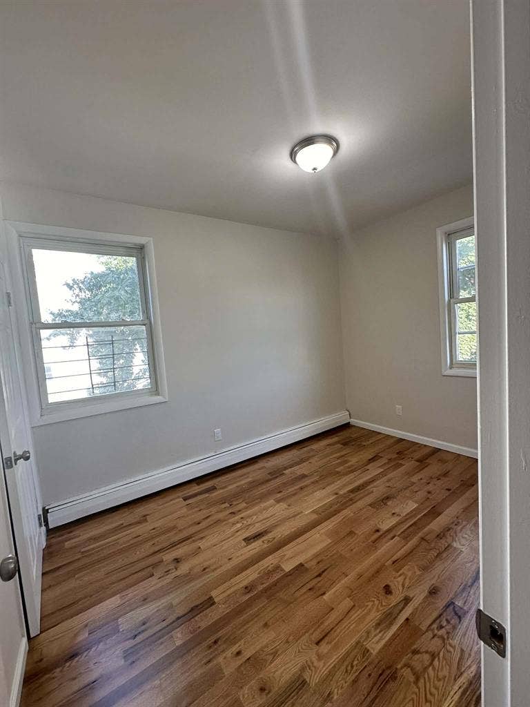 Private Room Available For Rent