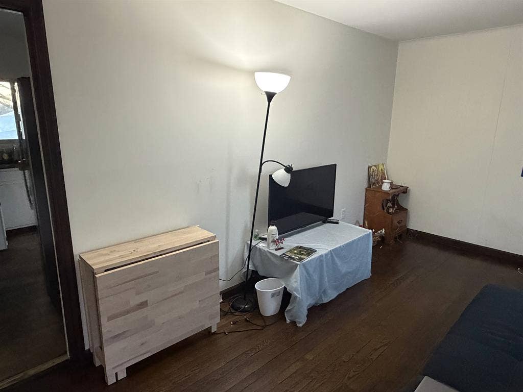 Private room in East Norwalk