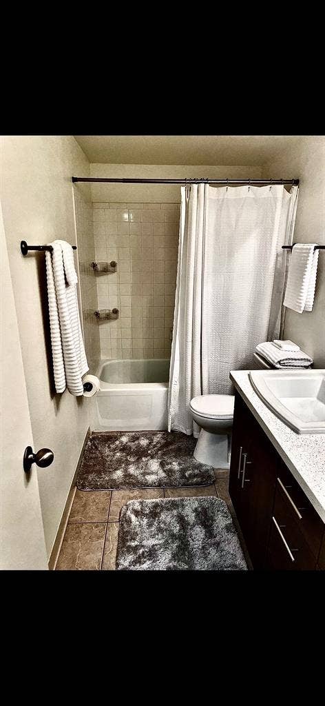 Furnished bedrooms w/private bath