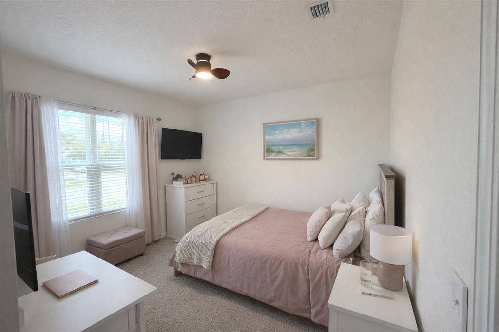 Renting room with shared bathroom