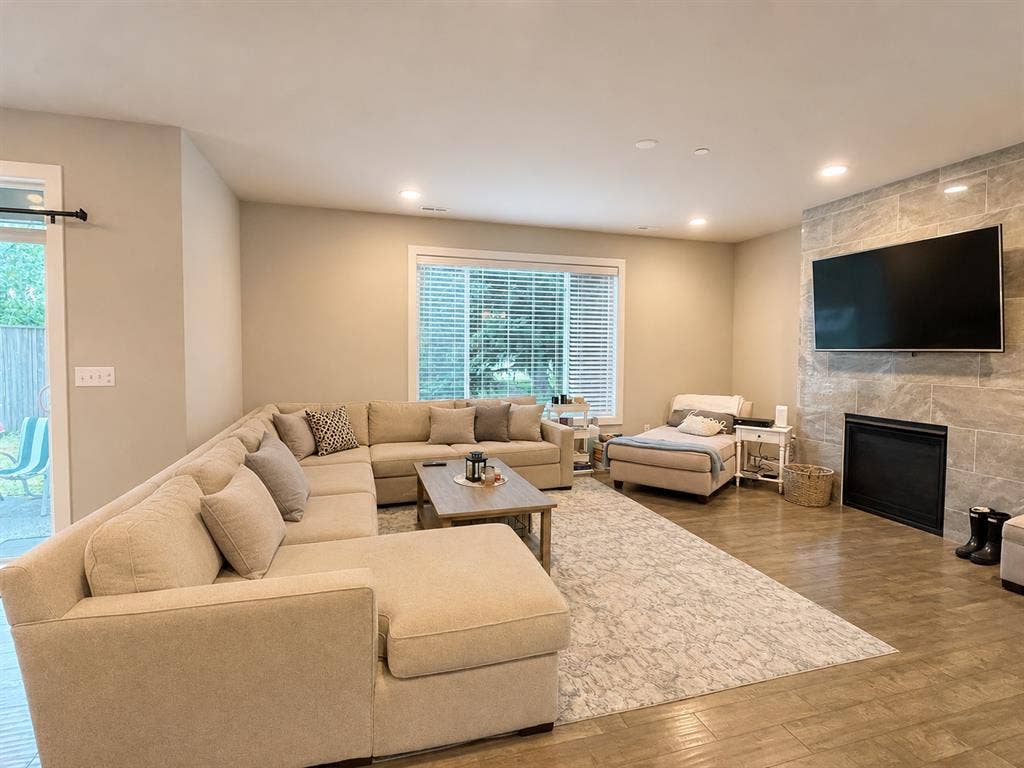 Female-Only Private Room in Tukwila