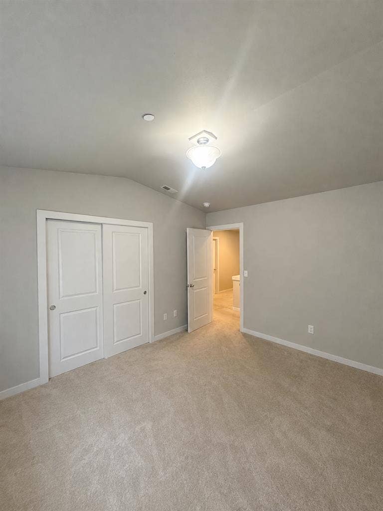 Female-Only Private Room in Tukwila