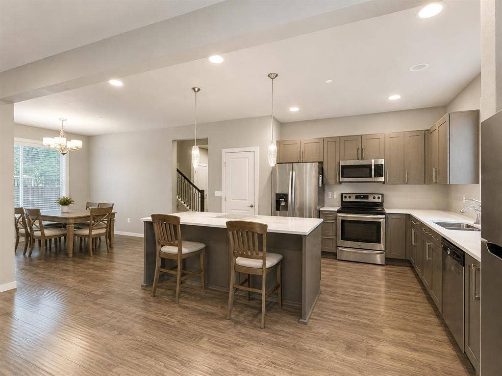 Female-Only Private Room in Tukwila