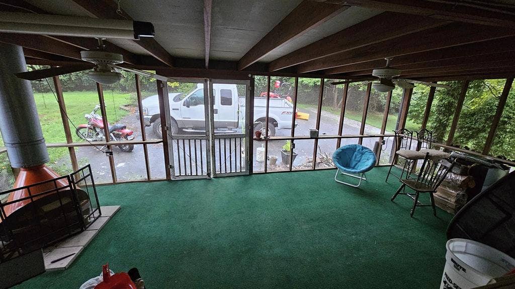 Two rooms for one on Westside