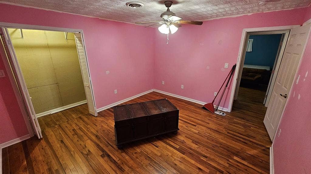 Two rooms for one on Westside