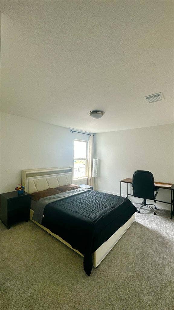 Private room | Shared bath -1person