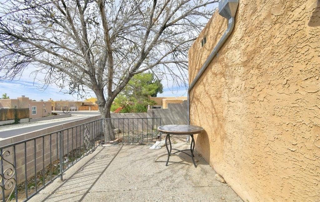 2 bedrooms/1 bath in a house