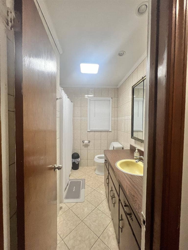 Large room with everything included