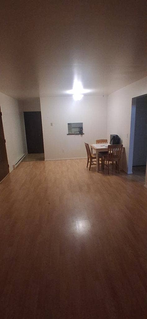 Looking a roommate