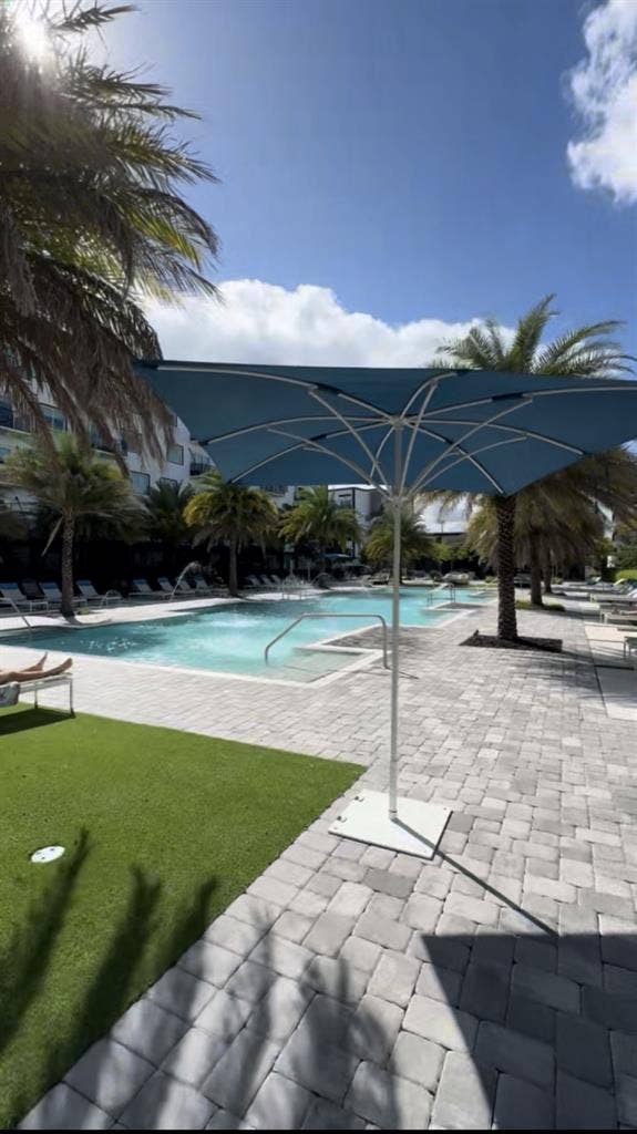 Looking for awesome roommate in May