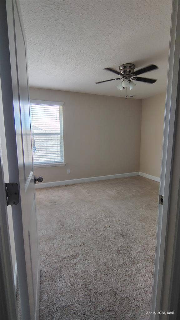 Room w/ Private Bath