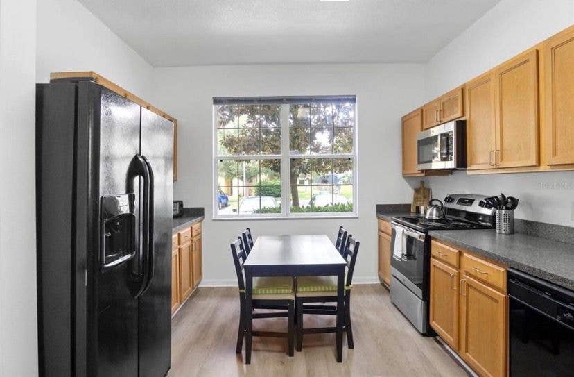 Beautiful King Bed Private Room