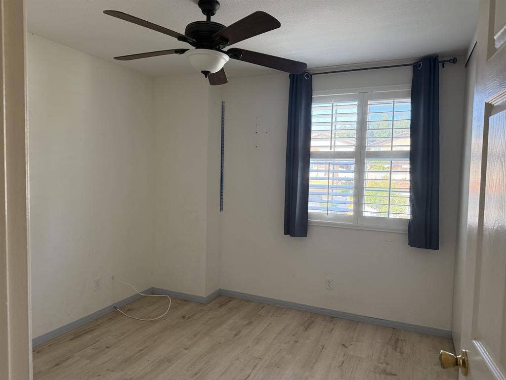 Safe and clean home, renting 3 room