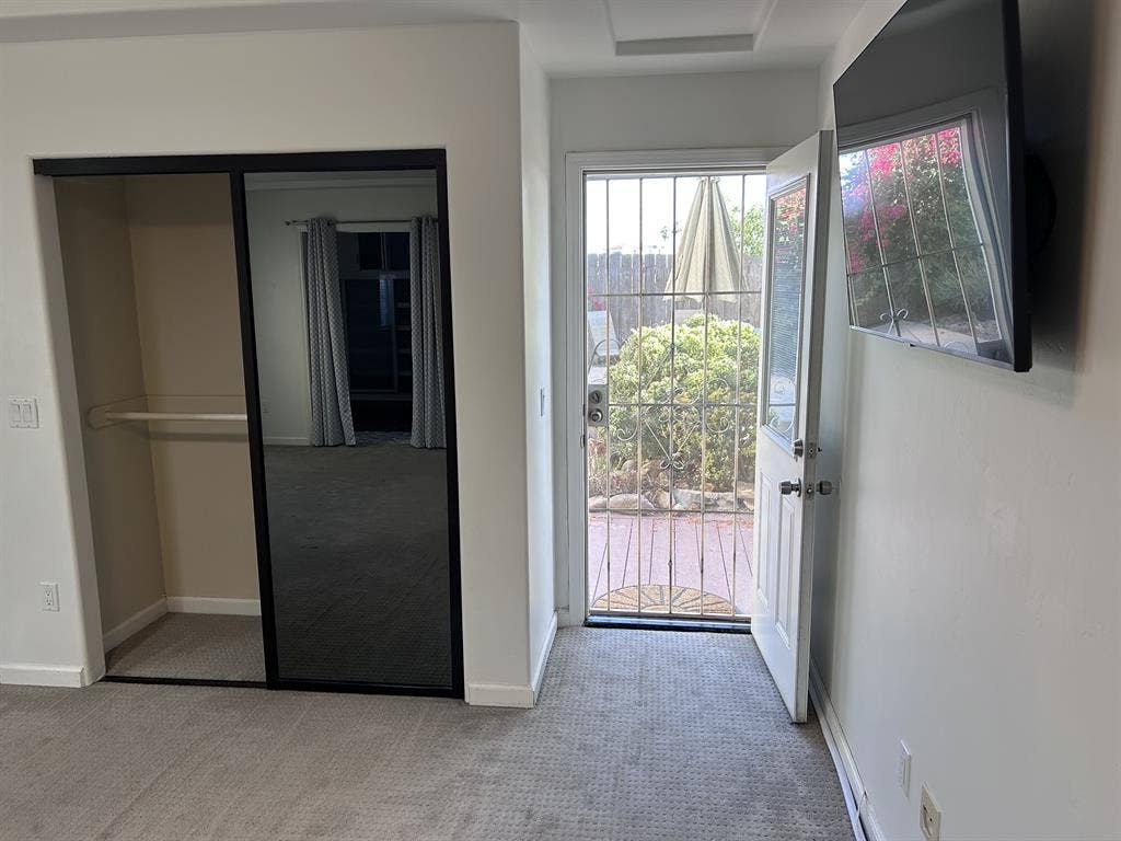 Large Private Room + Office + Bath