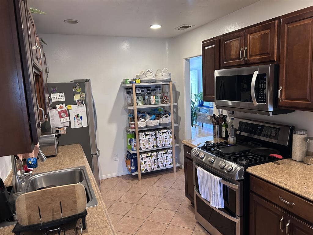 Large Private Room + Office + Bath