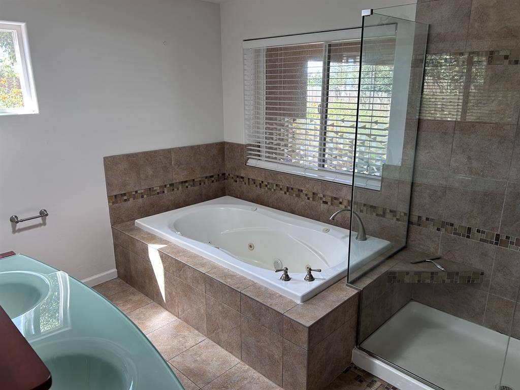 Large Private Room + Office + Bath