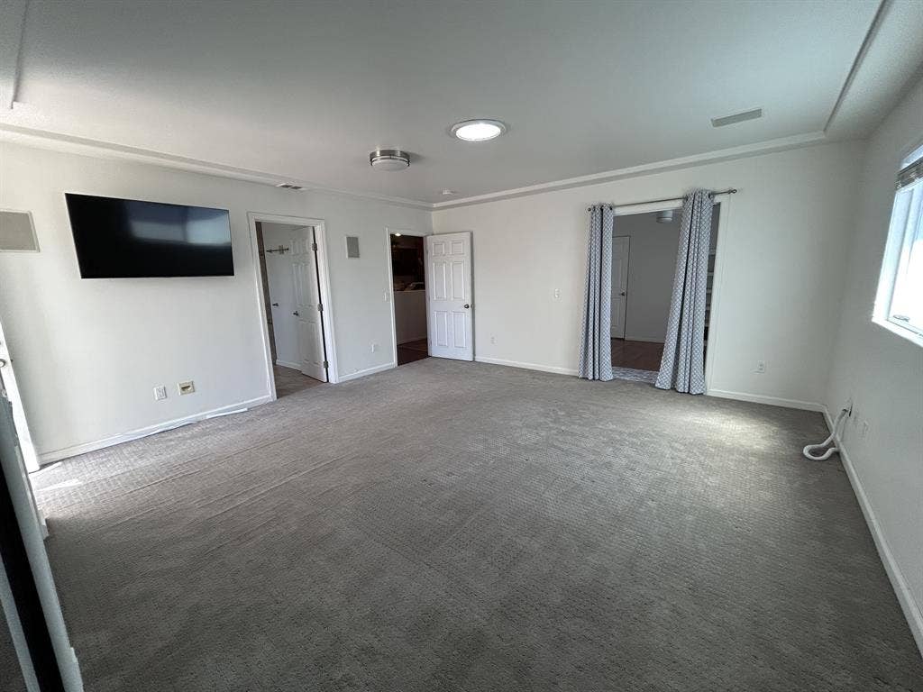 Large Private Room + Office + Bath