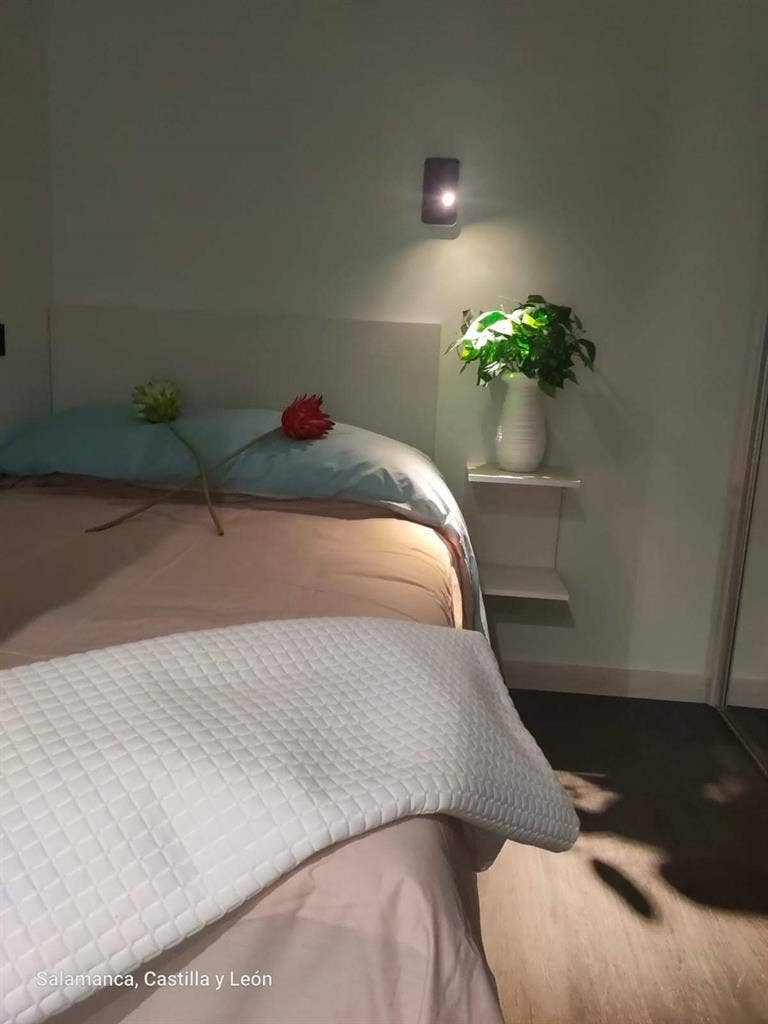Private room with en-suite bathroom