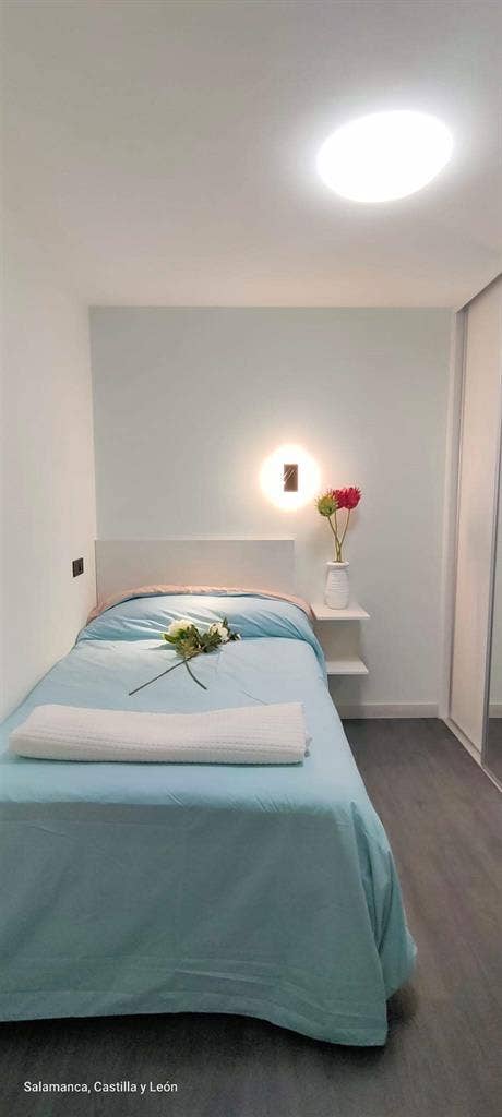 Private room with en-suite bathroom