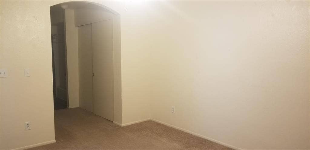 Roommate Wanted for Lease