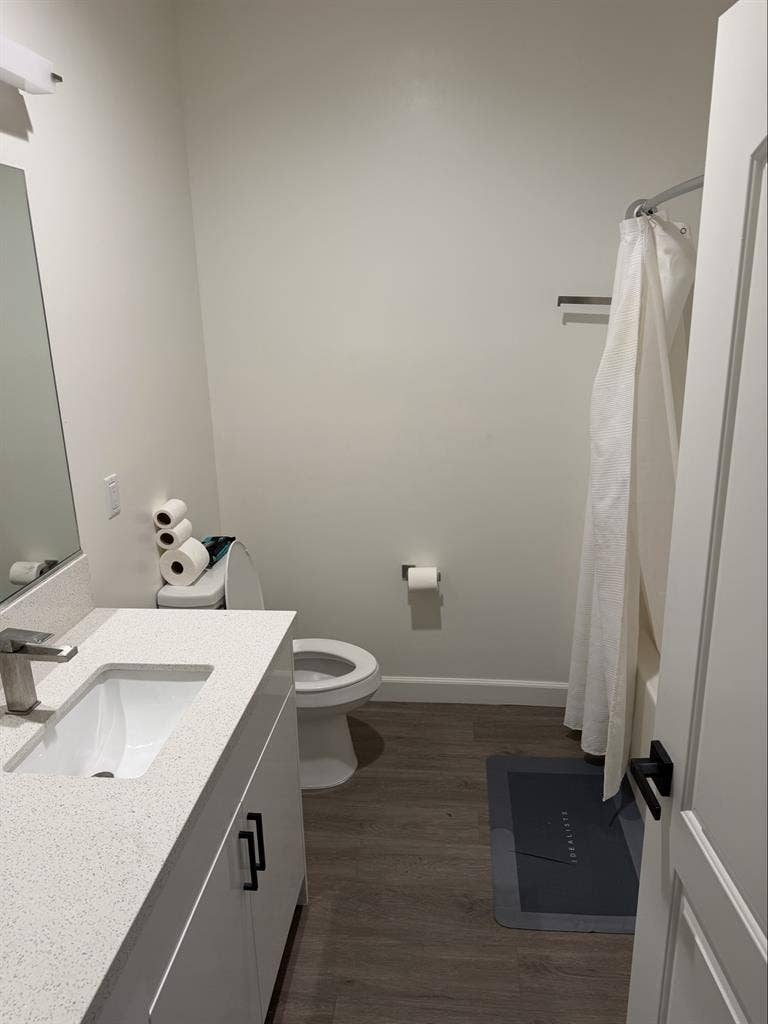 Room for rent $1100 all included