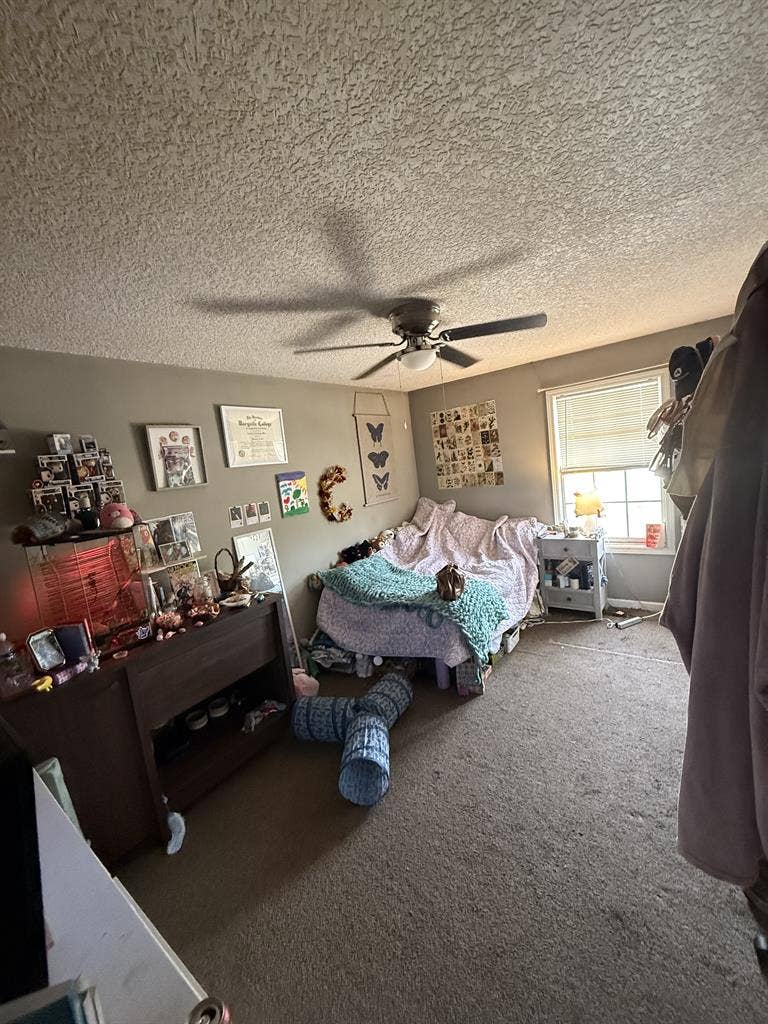 Private Bed and Bath In Townhouse!
