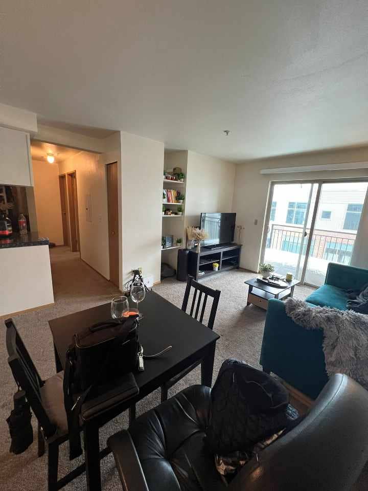 Private Room in 2bd/2ba Apartment