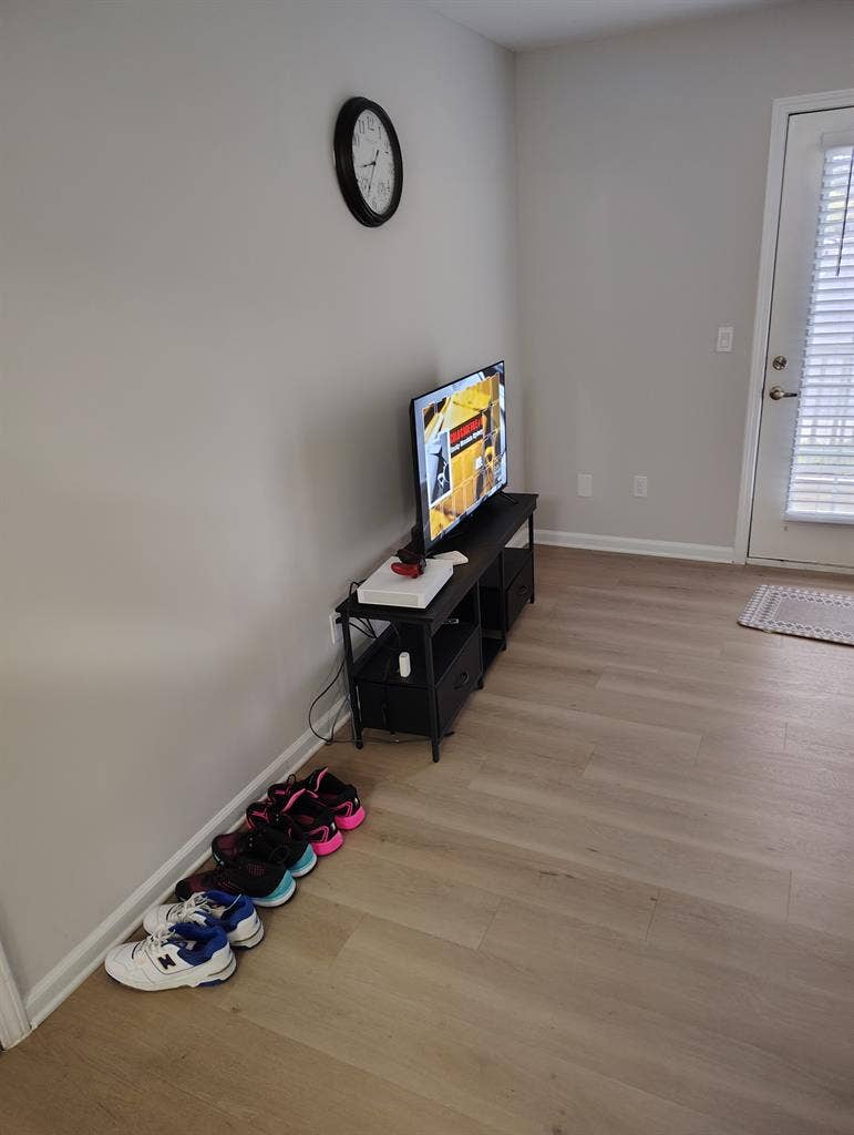 Looking for a roommate