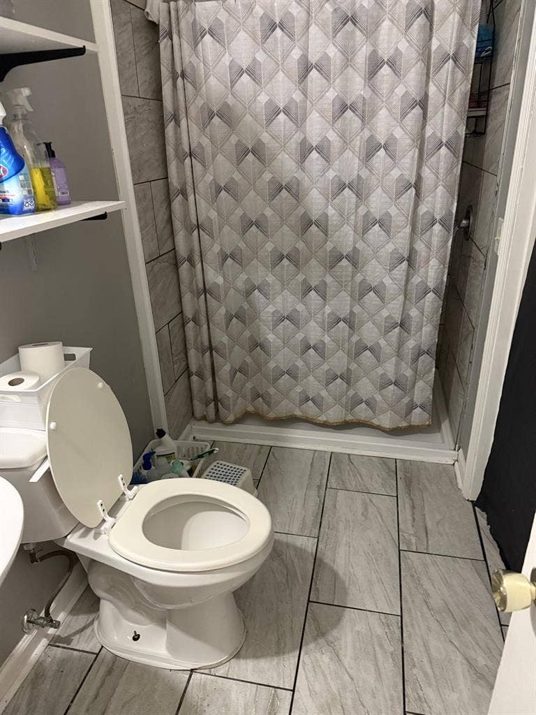 Private Room near Skibo Mall