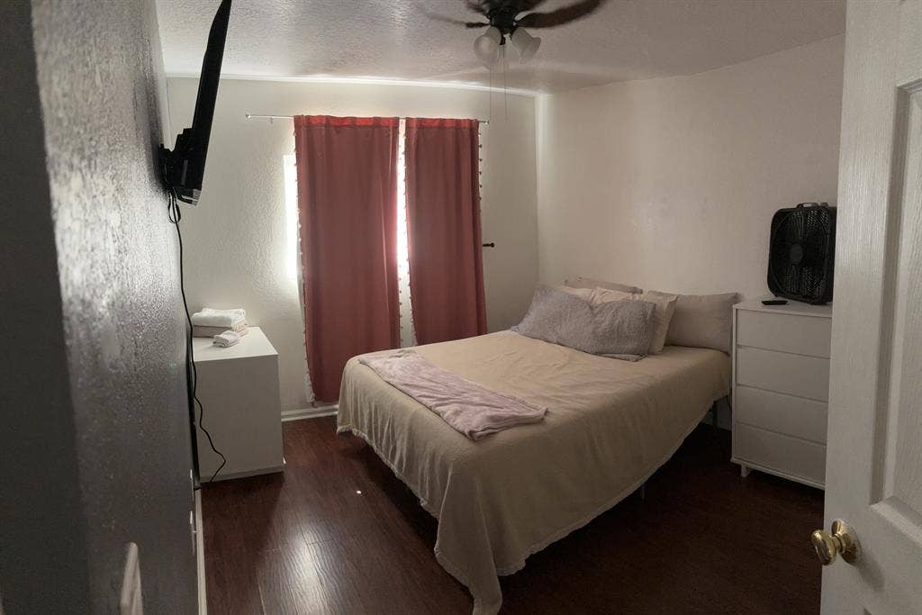 Private room in Safe Home