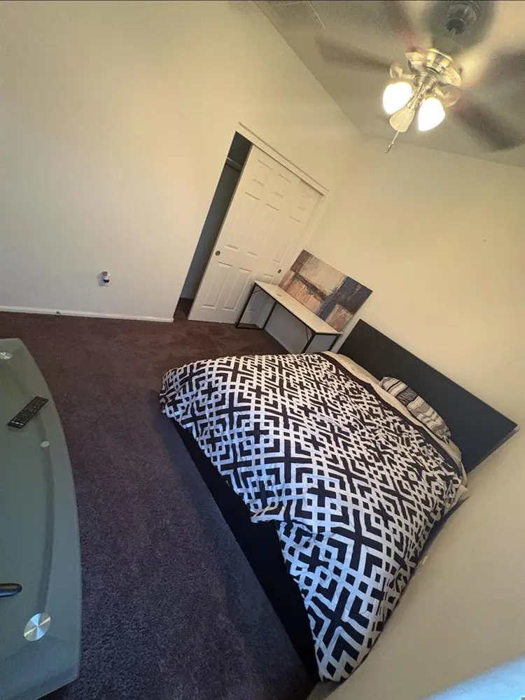 Furnished room for rent in SPHX