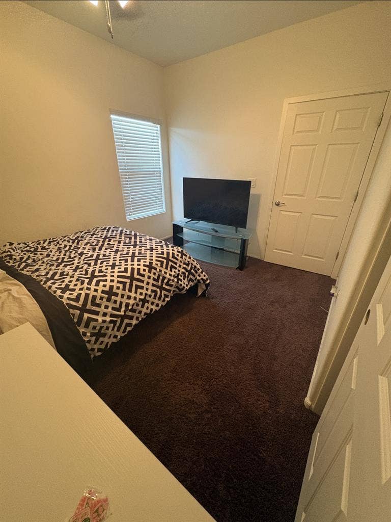 Furnished room for rent in SPHX